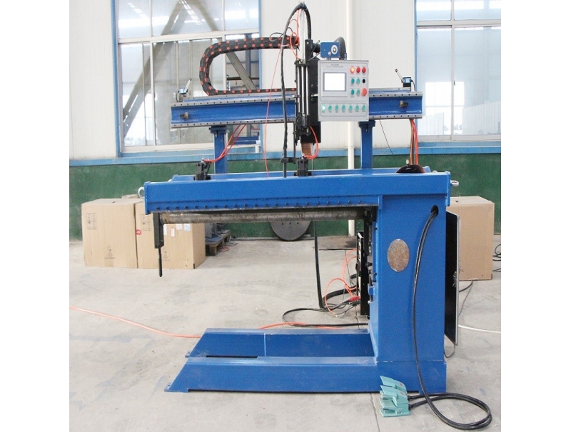 1.5m縱縫焊發(fā)往烏克蘭中。。。