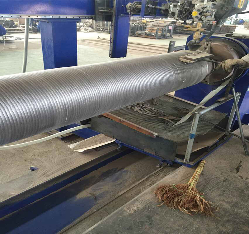 軋輥堆焊設備(圖2) 軋輥堆焊設備(圖2)